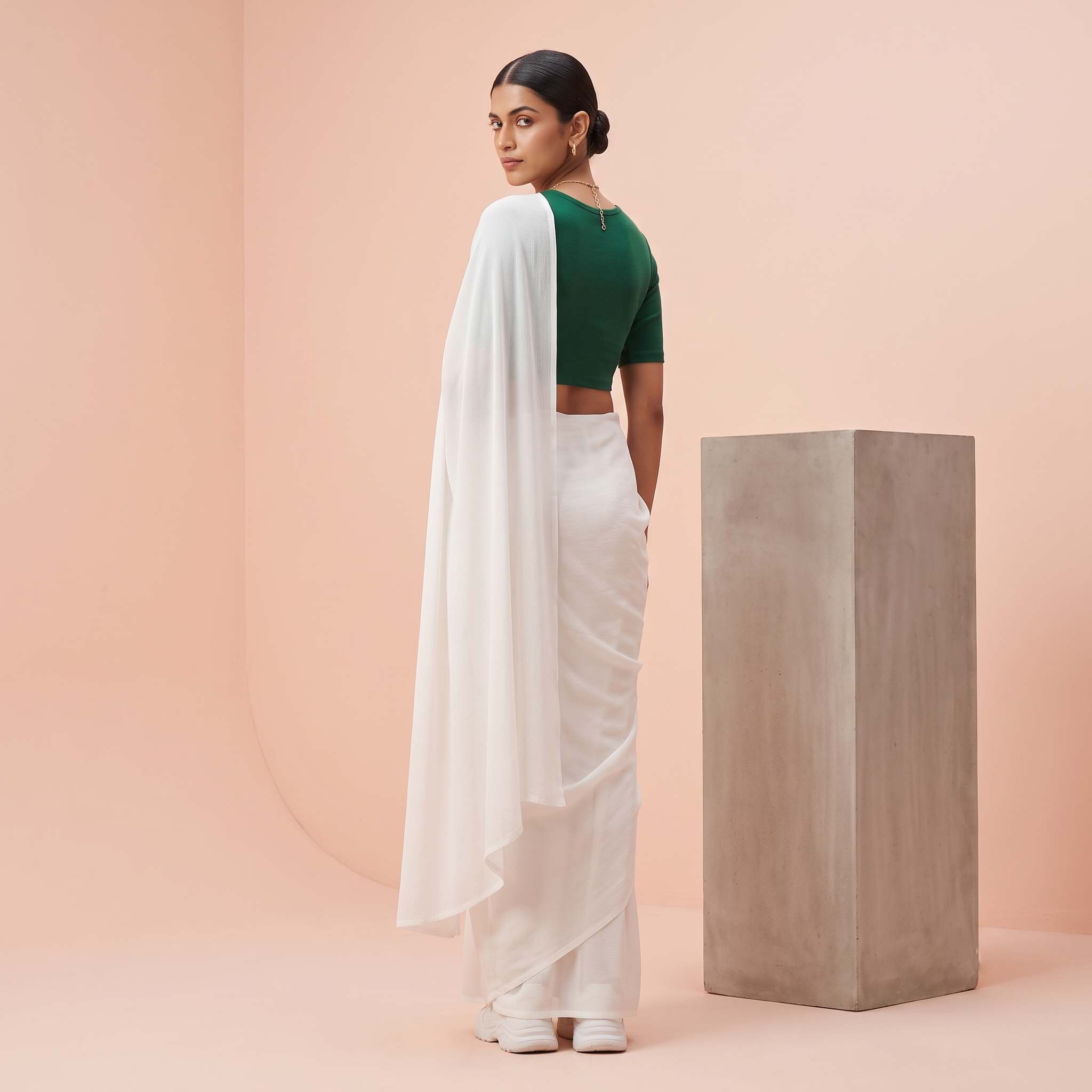 Plain Premium Georgette Saree in White Colour