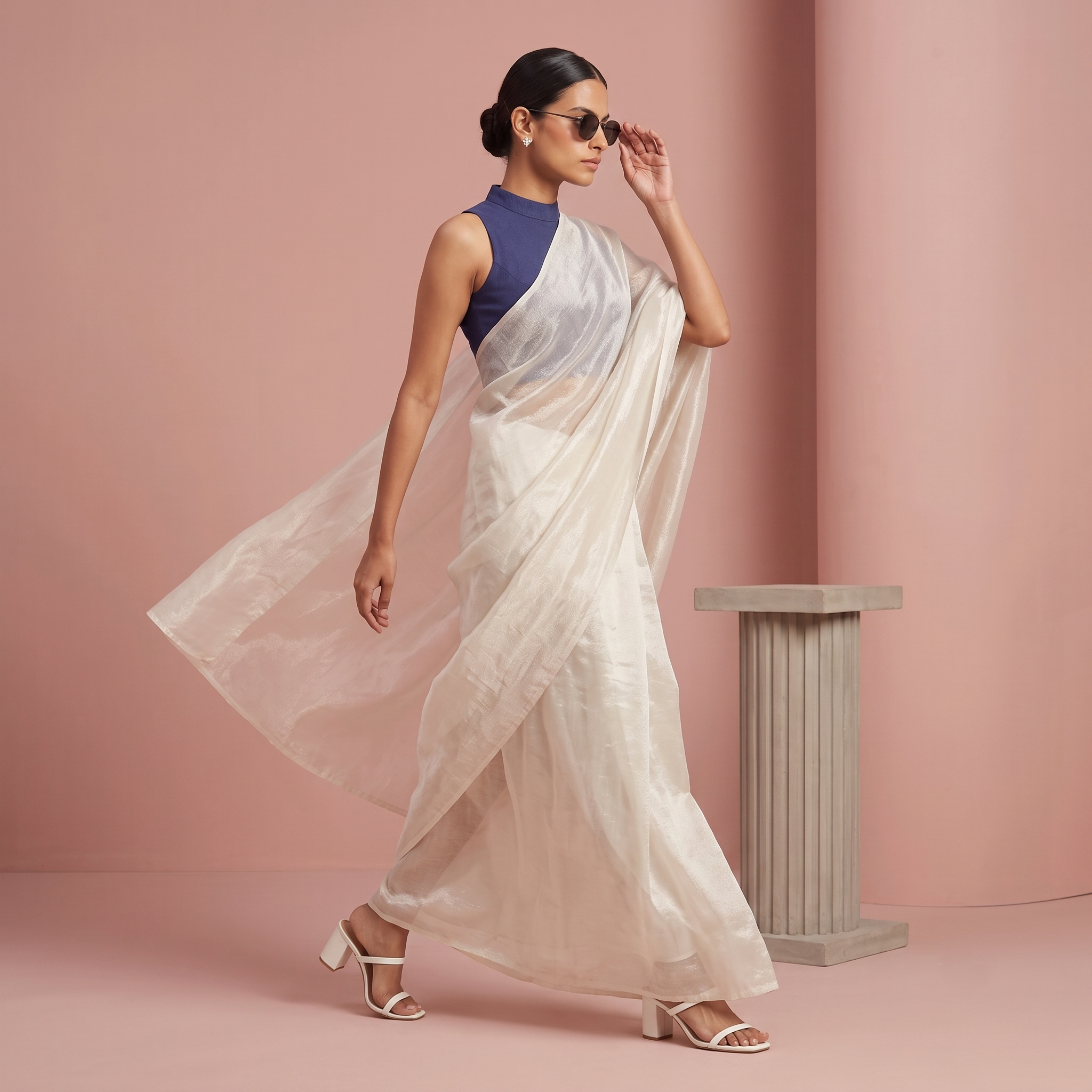Tissue Oraganza Saree in White Colour